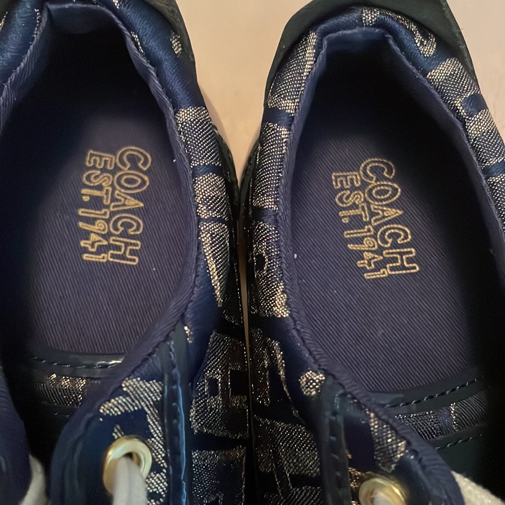 Coach Barrett navy blue tennis shoe size 5 - Picture 2 of 8